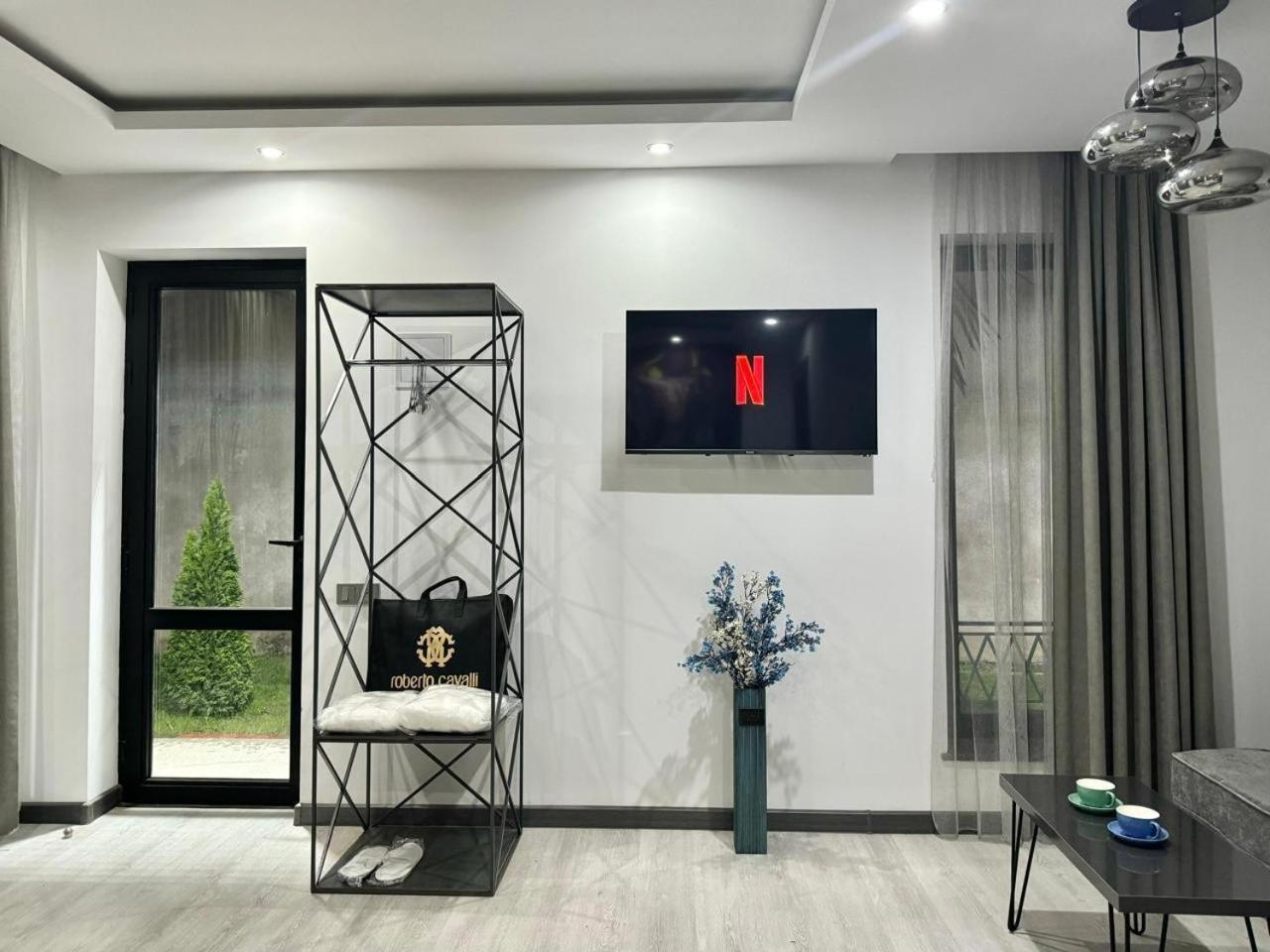 Hotel Varla Кутаиси Экстерьер фото